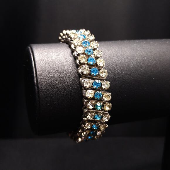 Vintage Rhinestone Expansion Bracelet, Clear & Turquoise, 1950s - Picture 6 of 10
